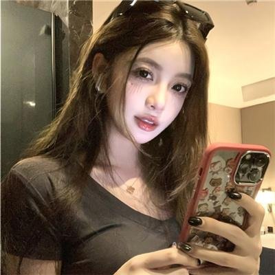 钢铁少女团2 海报
